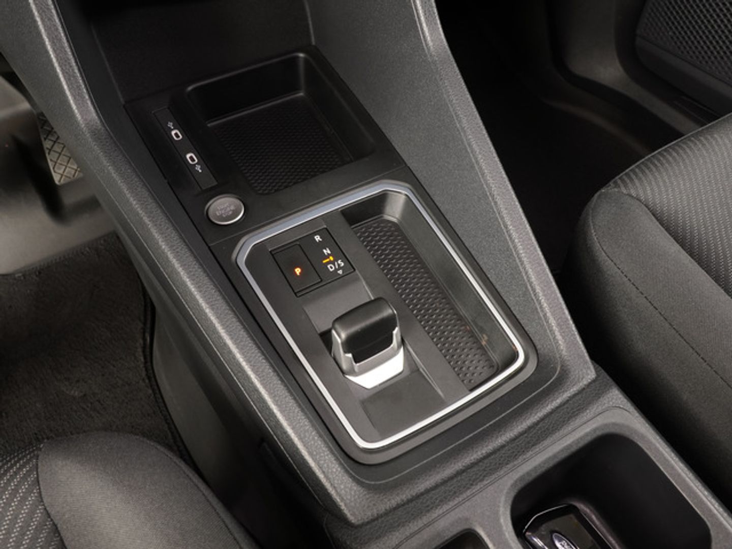Ford Transit Connect Furgon 1.5 EcoBoost PHEV Trend L2 AT 110 kW (150 CV)