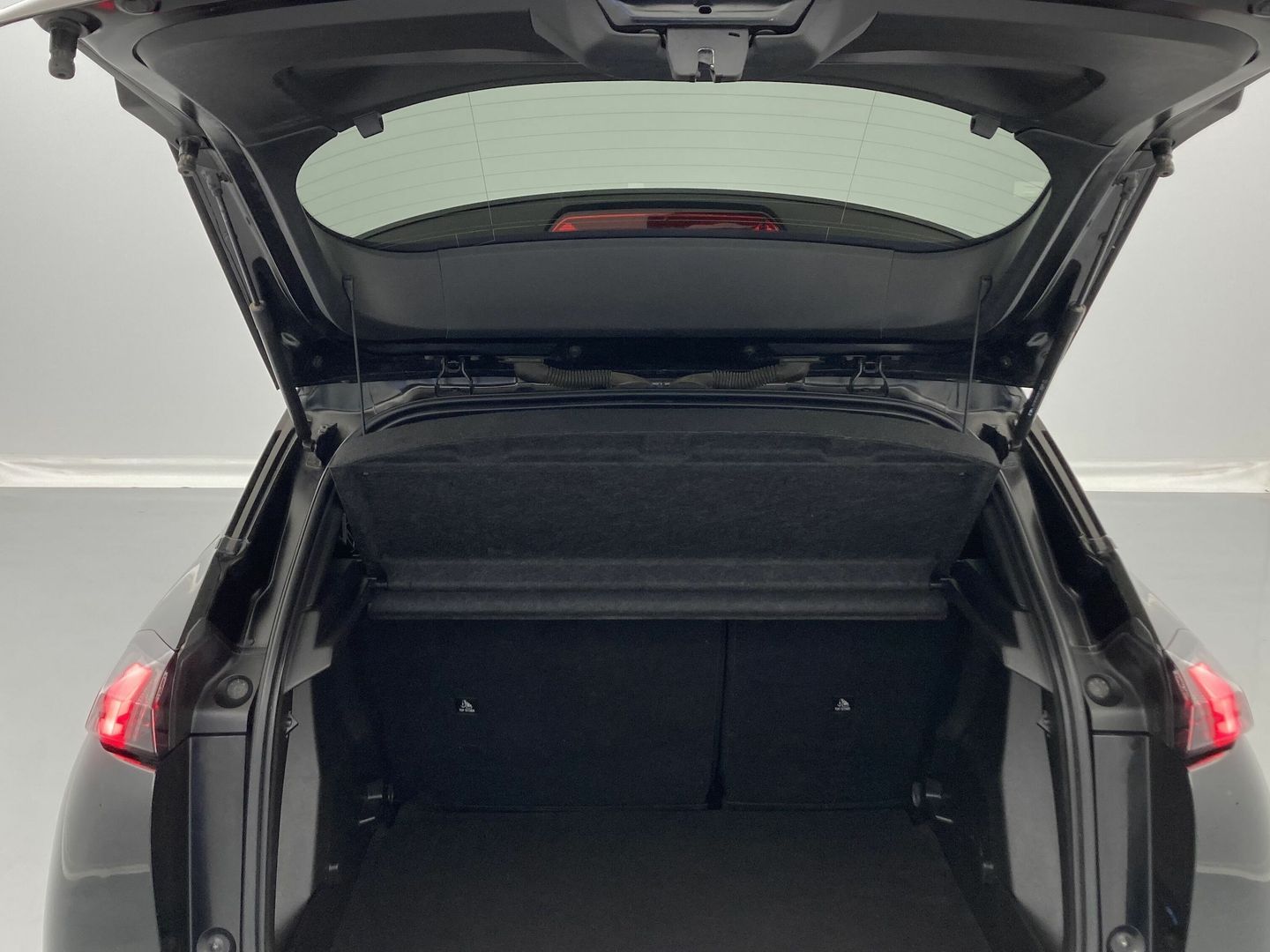 Peugeot 2008 BlueHDi 130 S&S GT EAT8 96 kW (130 CV)