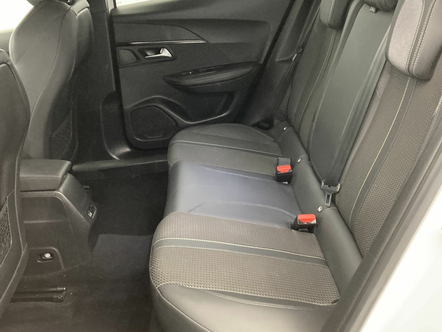 Peugeot 2008 PureTech 130 S&S GT EAT8 96 kW (130 CV)