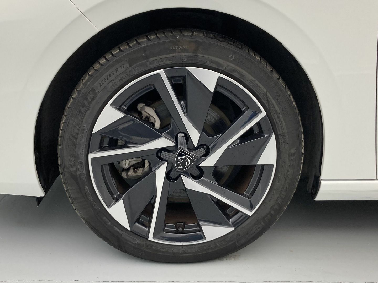 Peugeot 308 Allure Pack BlueHDi 130 S&S EAT8 96 kW (130 CV)
