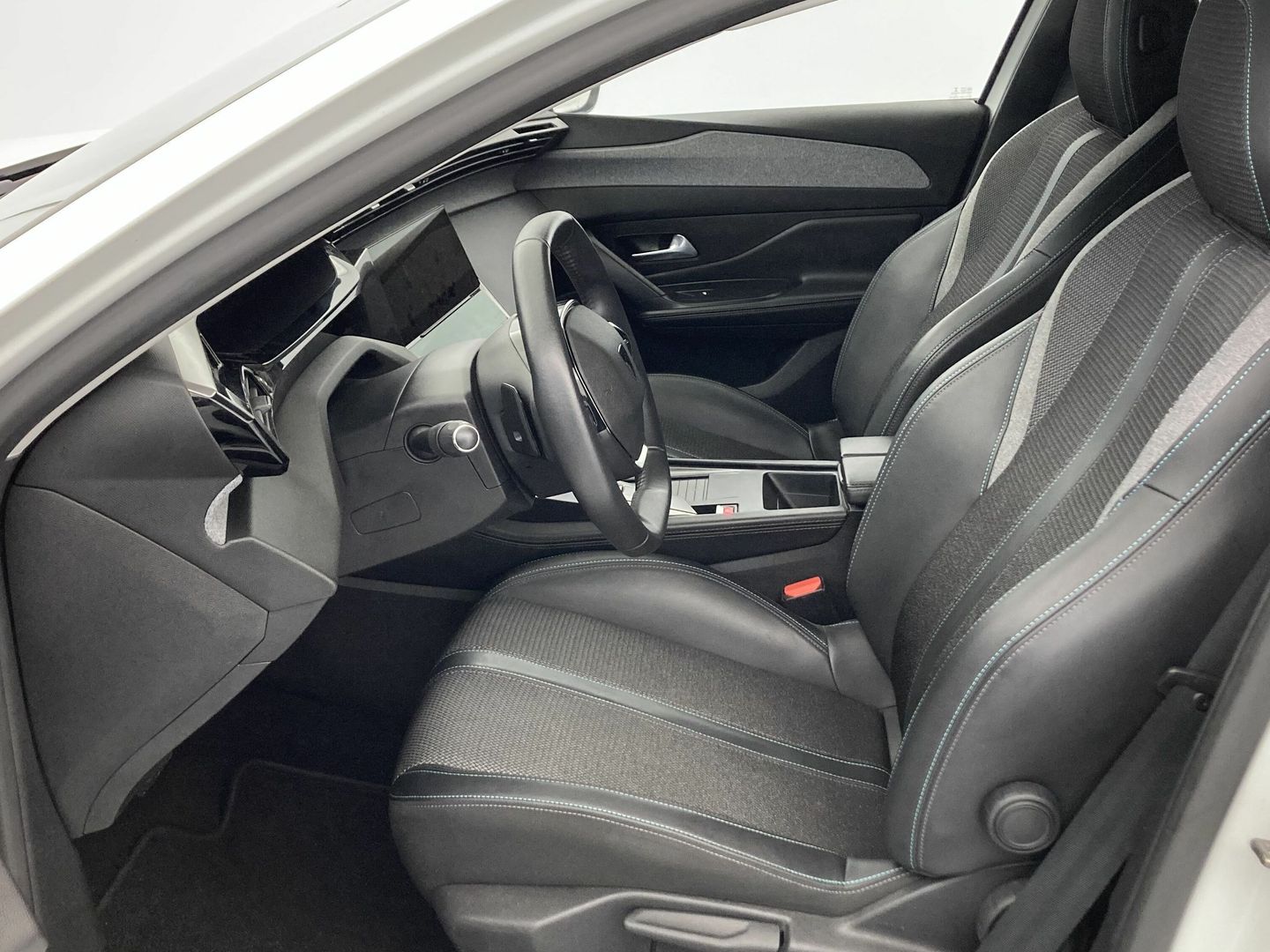 Peugeot 308 Allure Pack BlueHDi 130 S&S EAT8 96 kW (130 CV)