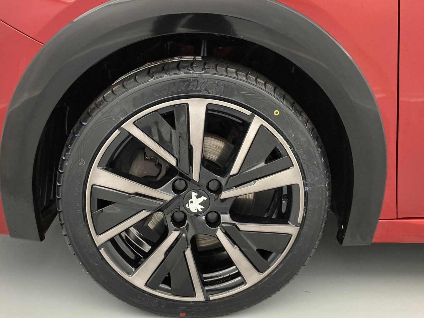 Peugeot 208 PureTech 100 GT EAT8 75 kW (100 CV)