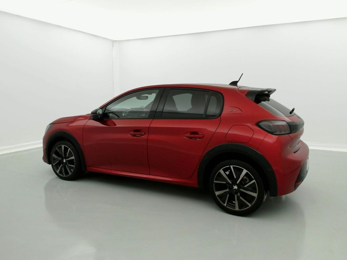 Peugeot 208 PureTech 100 GT EAT8 75 kW (100 CV)