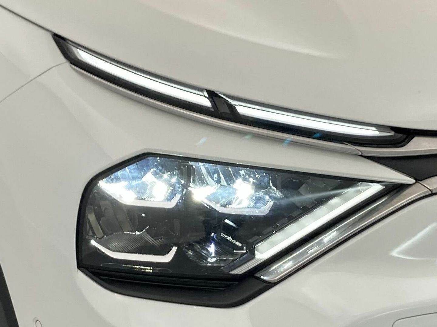 Citroen ë-C4 eléctrico 50kWh Shine 100 kW (136 CV)