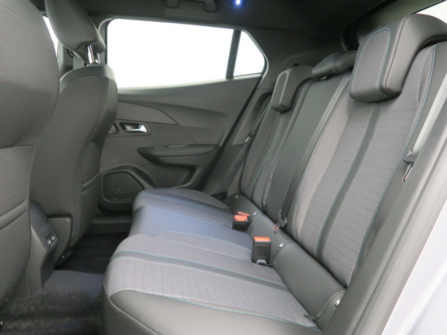 Peugeot 2008 PureTech 130 S&S Allure 96 kW (130 CV)