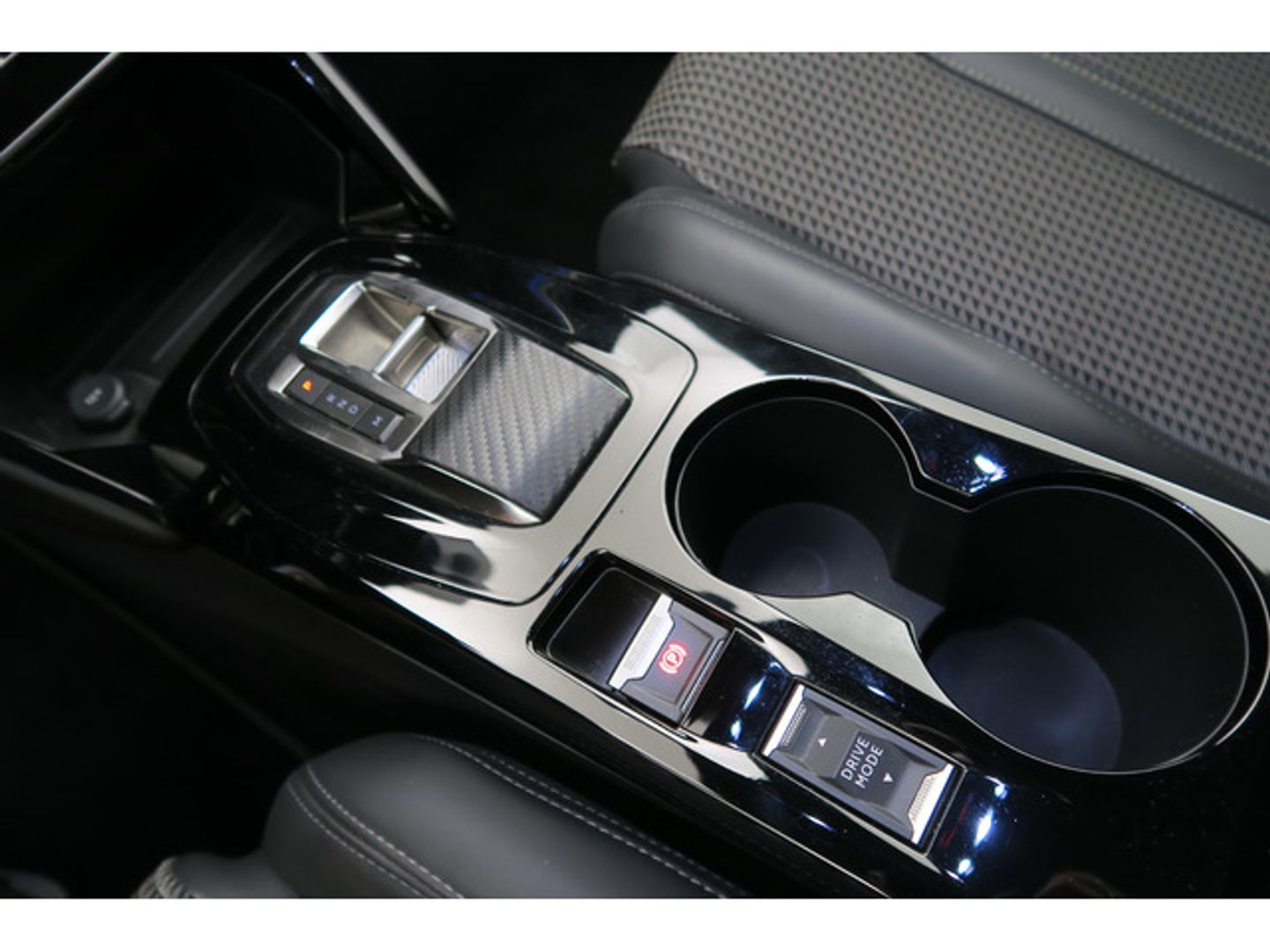 Peugeot 2008 PureTech 130 S&S GT EAT8 96 kW (130 CV)