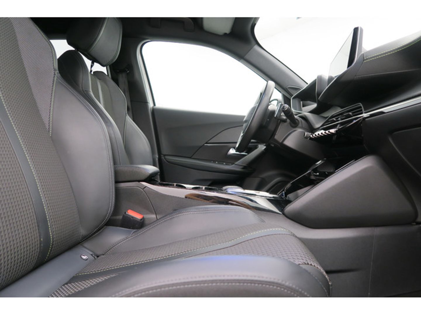 Peugeot 2008 PureTech 130 S&S GT EAT8 96 kW (130 CV)