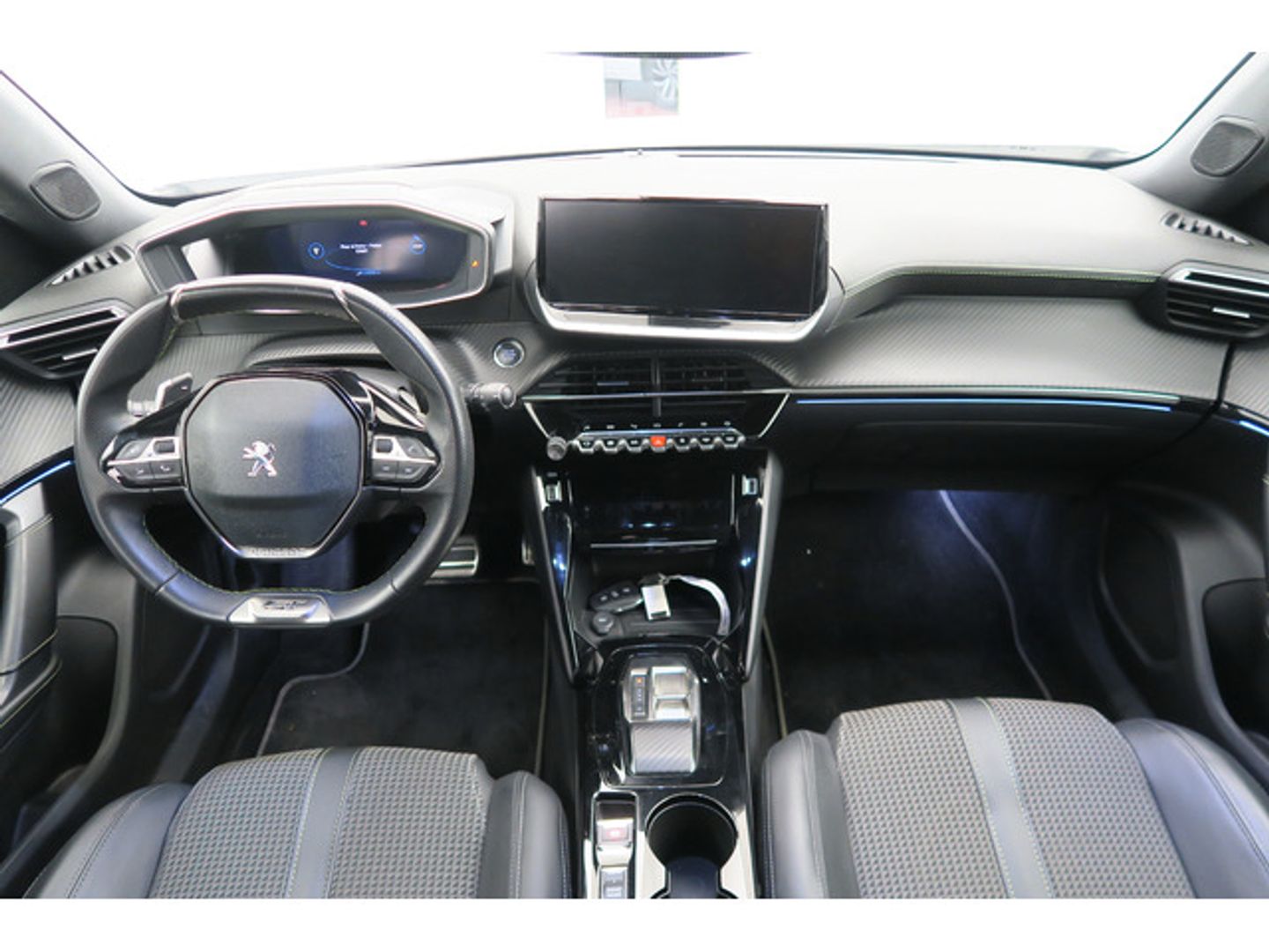 Peugeot 2008 PureTech 130 S&S GT EAT8 96 kW (130 CV)