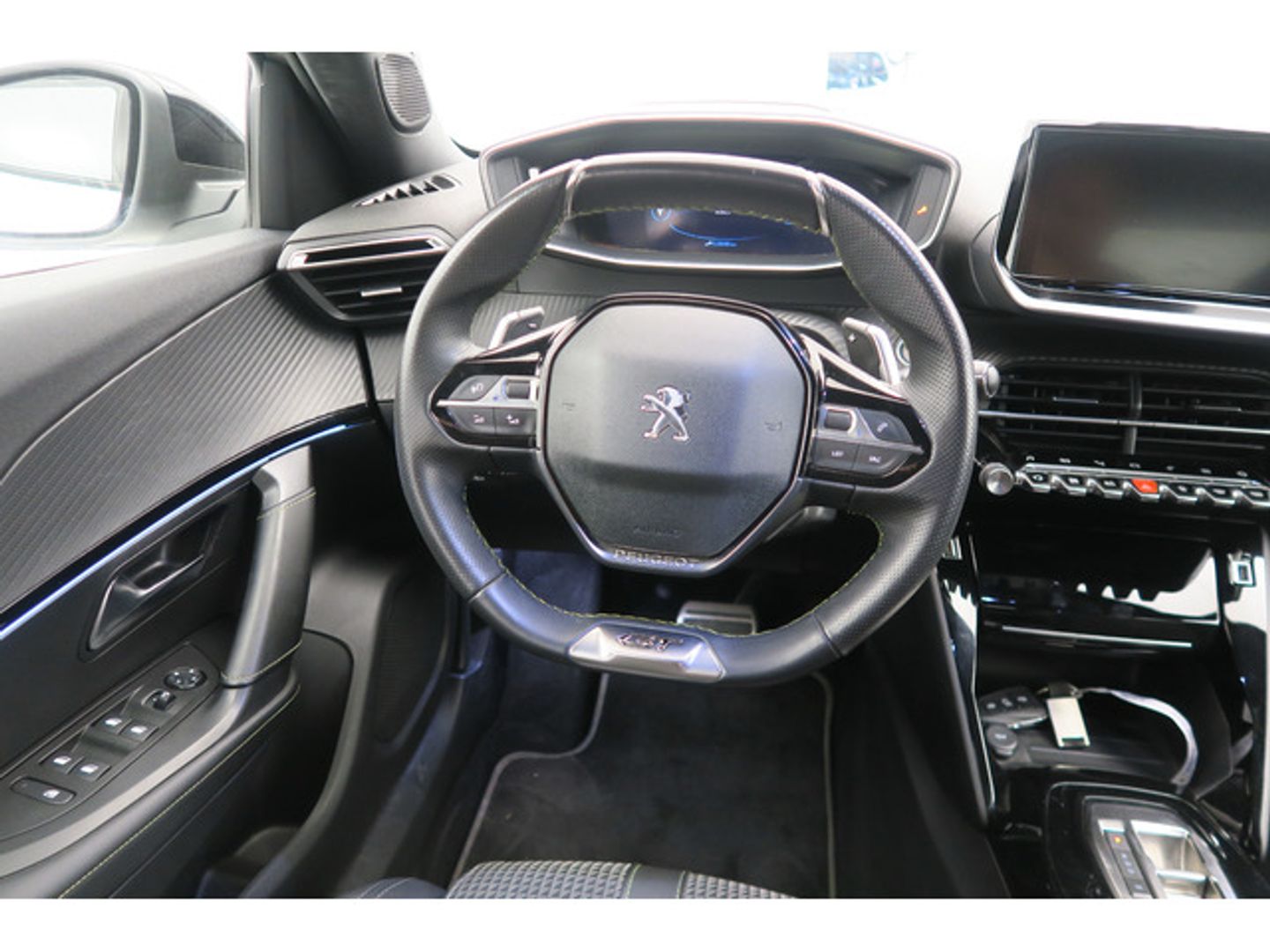 Peugeot 2008 PureTech 130 S&S GT EAT8 96 kW (130 CV)
