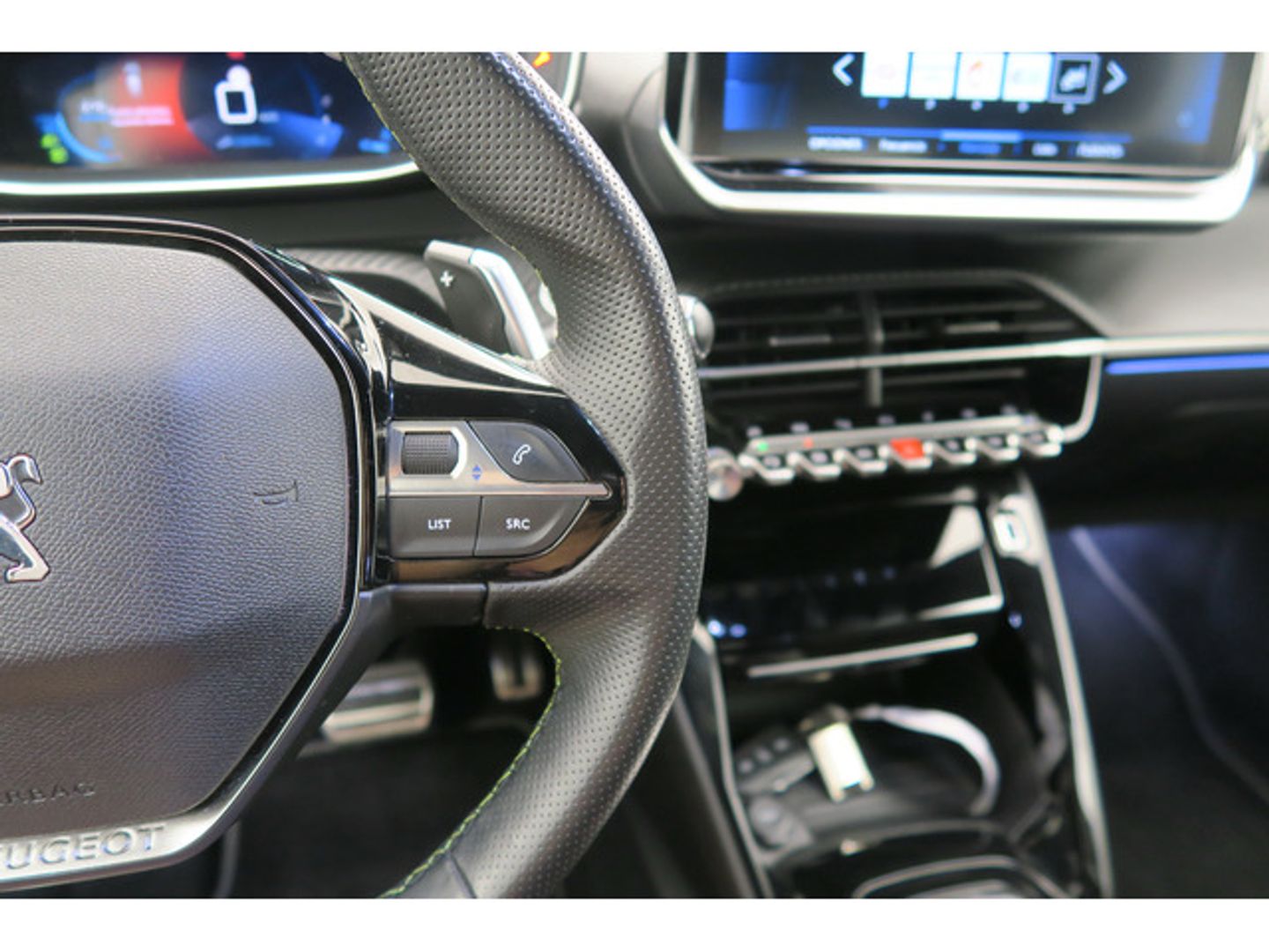 Peugeot 2008 PureTech 130 S&S GT EAT8 96 kW (130 CV)