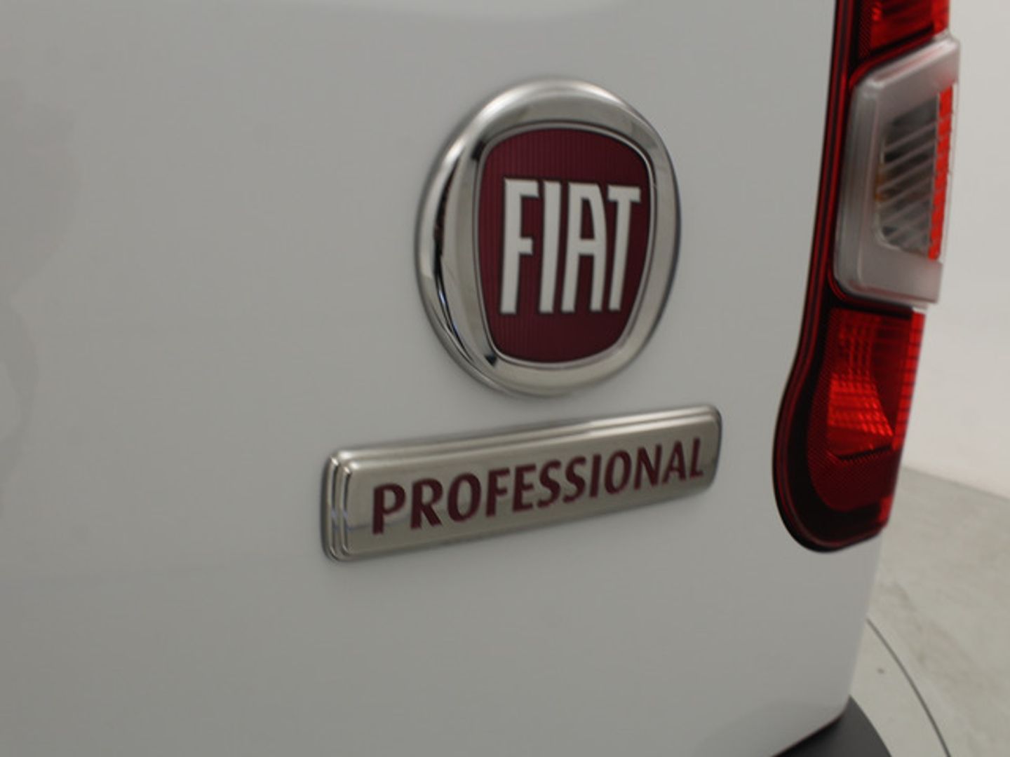 Fiat e-Doblò Furgón 50kWh L1H1 100 kW (136 CV)