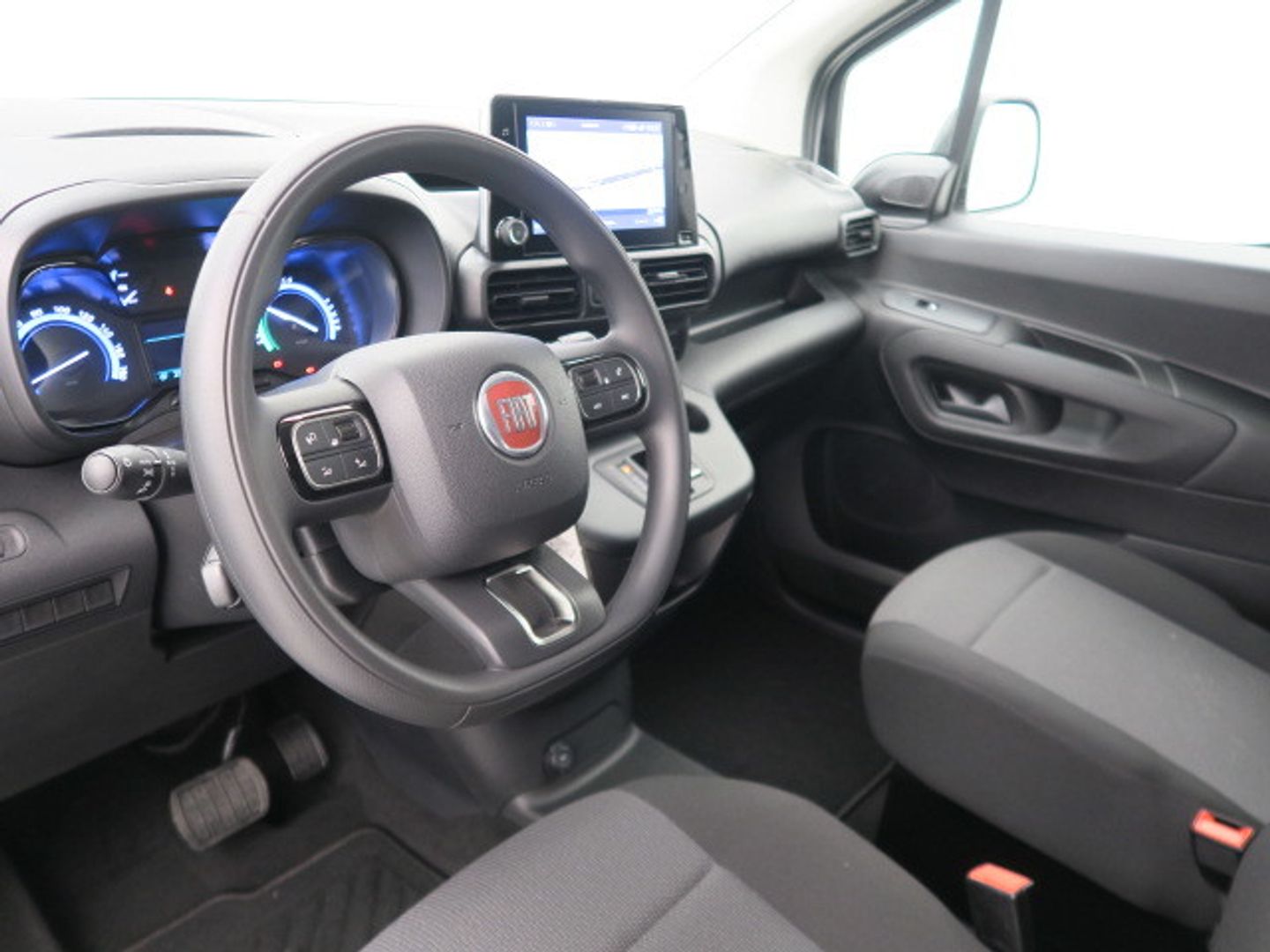 Fiat e-Doblò Furgón 50kWh L1H1 100 kW (136 CV)