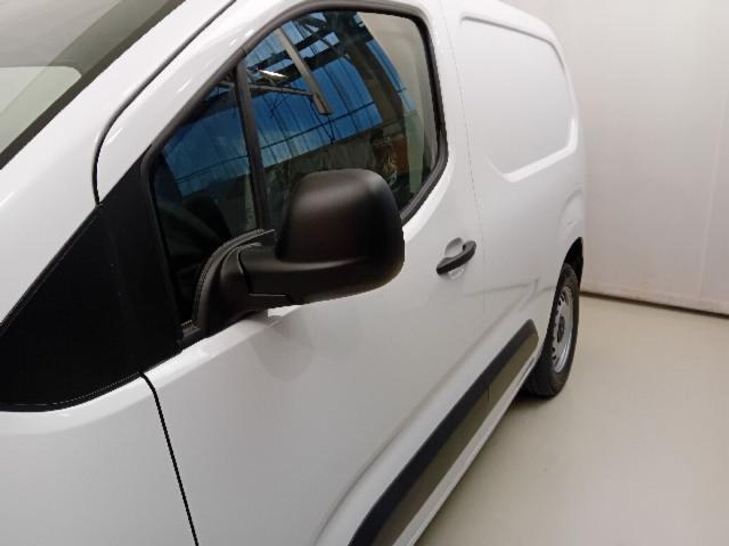 Peugeot e-Partner e-Electico Standard 800kg 100 kW (136 CV)