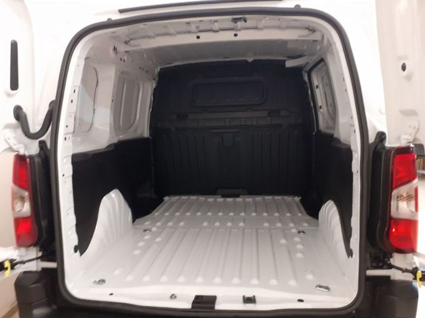 Opel Combo Cargo 1.5 TD L 650kg 75 kW (102 CV)