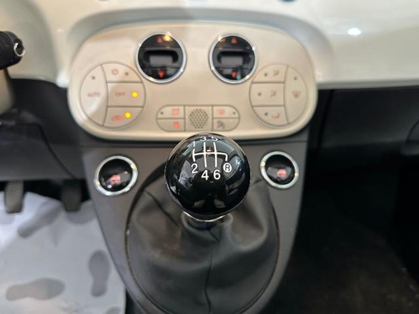 Fiat 500 1.0 Hybrid Dolcevita 51 kW (70 CV)