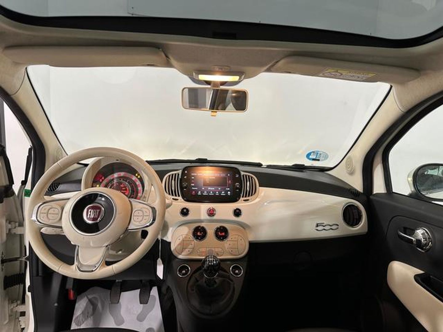 Fiat 500 1.0 Hybrid Dolcevita 51 kW (70 CV)