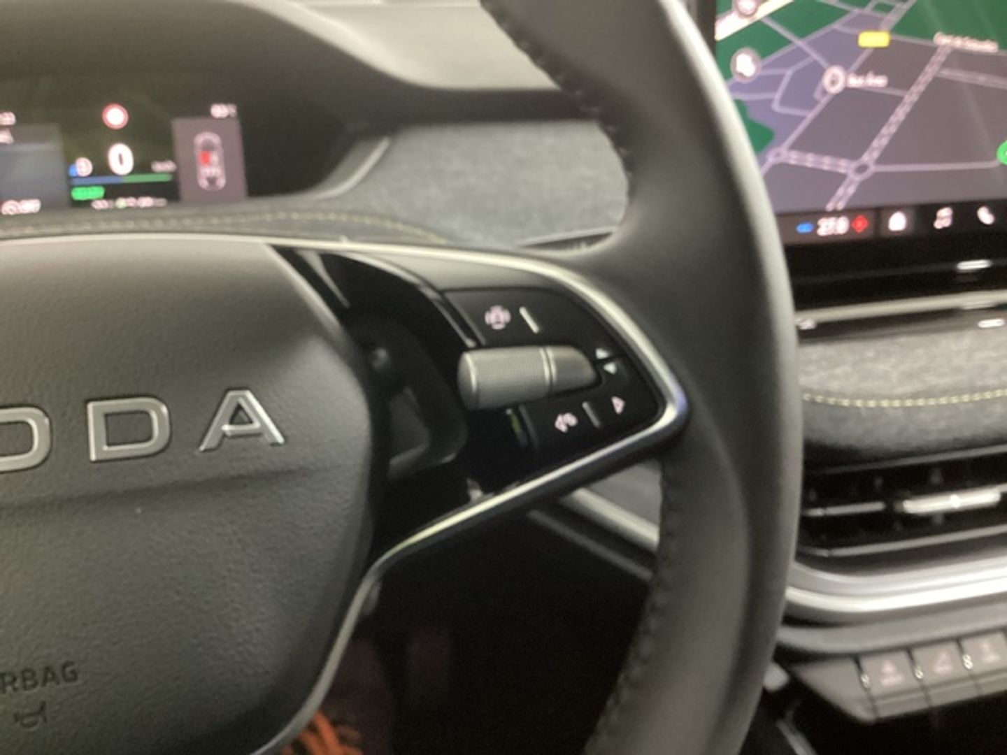 Skoda Elroq 60 63 kWh 150 kW (204 CV)
