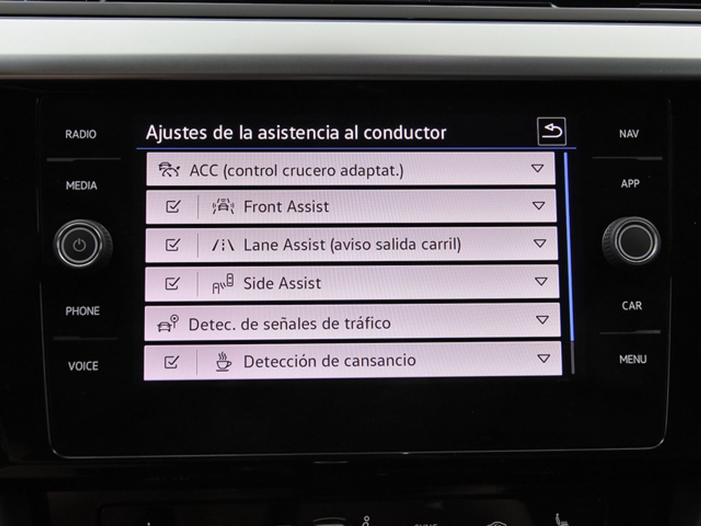 Volkswagen Arteon R-Line 2.0 TDI 110 kW (150 CV) DSG