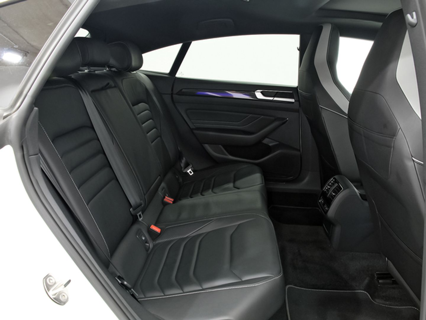 Volkswagen Arteon R-Line 2.0 TDI 110 kW (150 CV) DSG