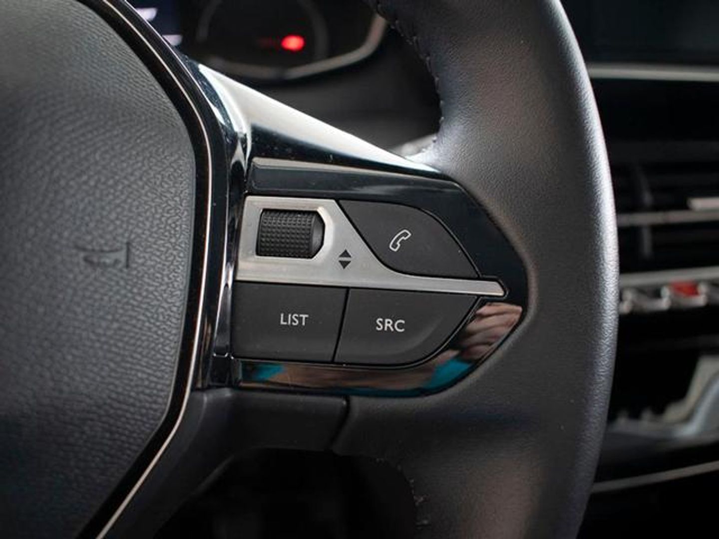 Peugeot 208 PureTech 100 Allure 75 kW (100 CV)