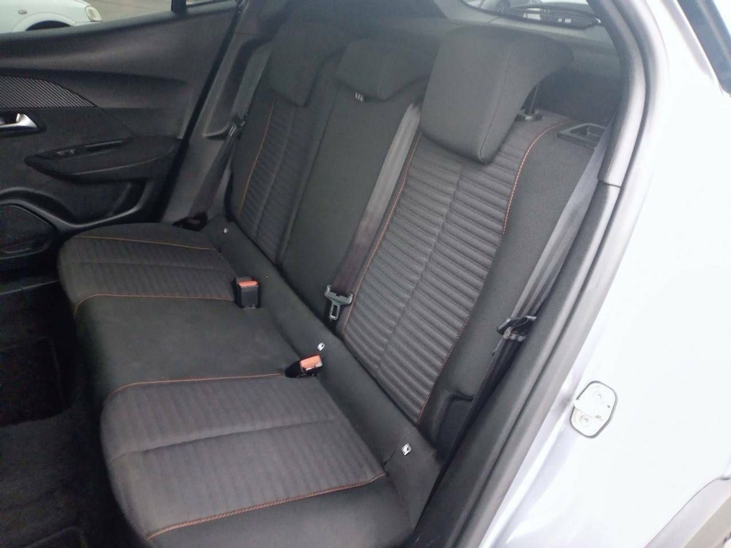 Peugeot 2008 Puretech 100 S&S Active Pack 75 kW (100 CV)
