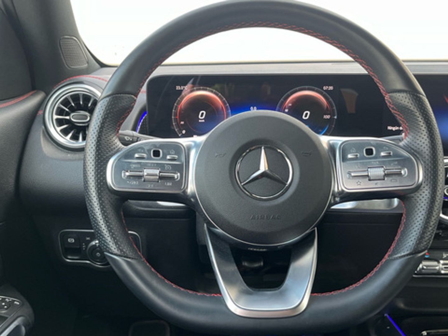 Mercedes-Benz EQB 300 4Matic 168 kW (228 CV)