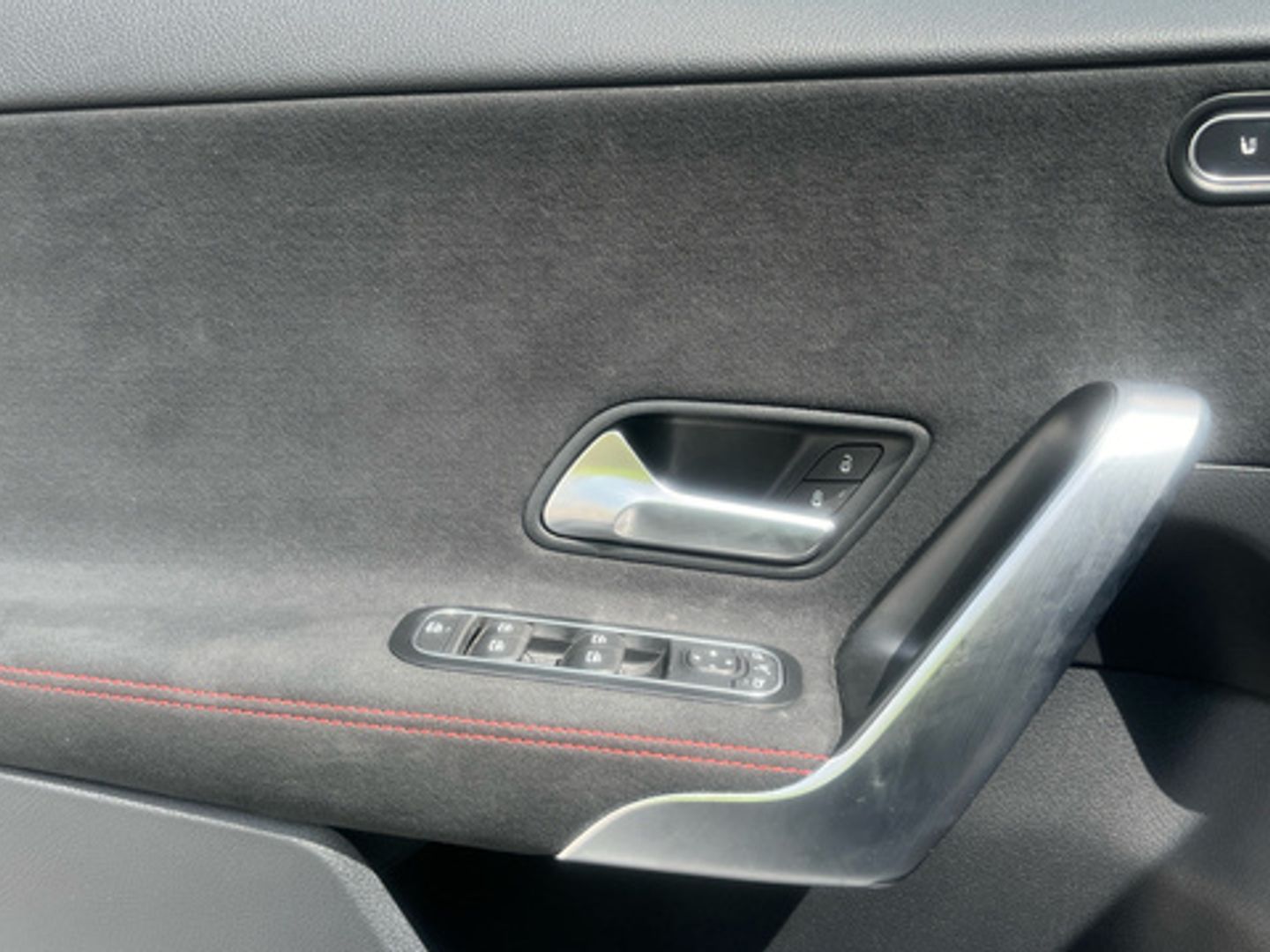 Mercedes-Benz Clase A 180 100 kW (136 CV)