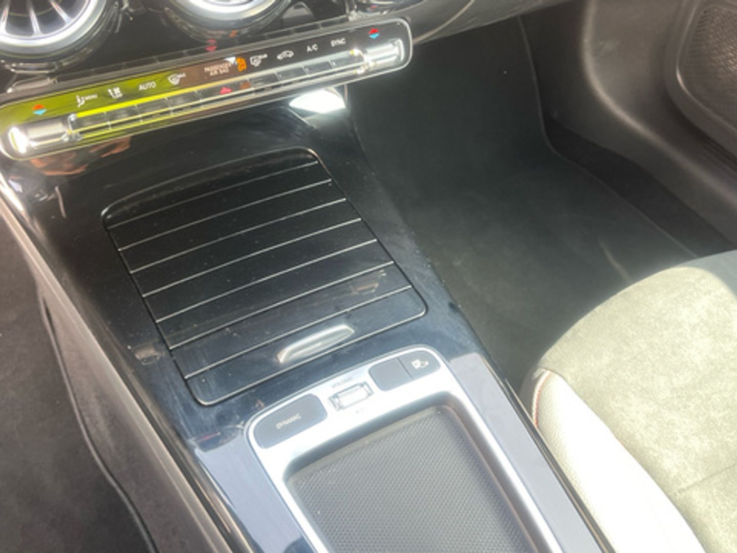 Mercedes-Benz Clase A 180 100 kW (136 CV)