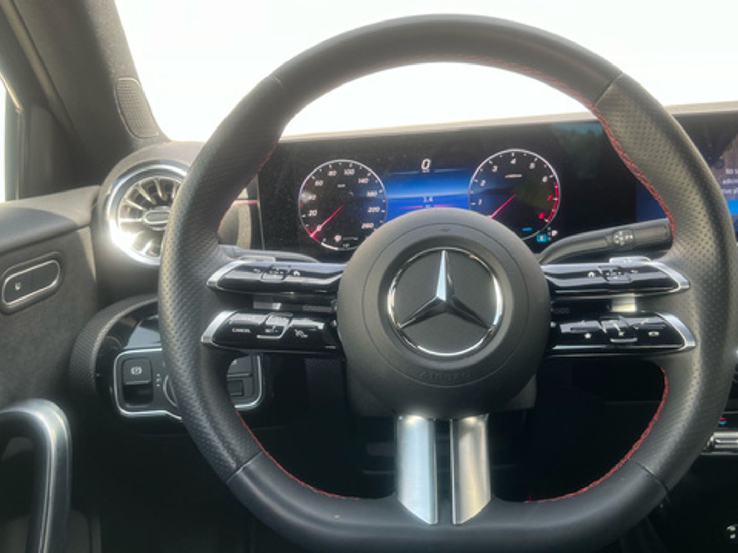 Mercedes-Benz Clase A 180 100 kW (136 CV)