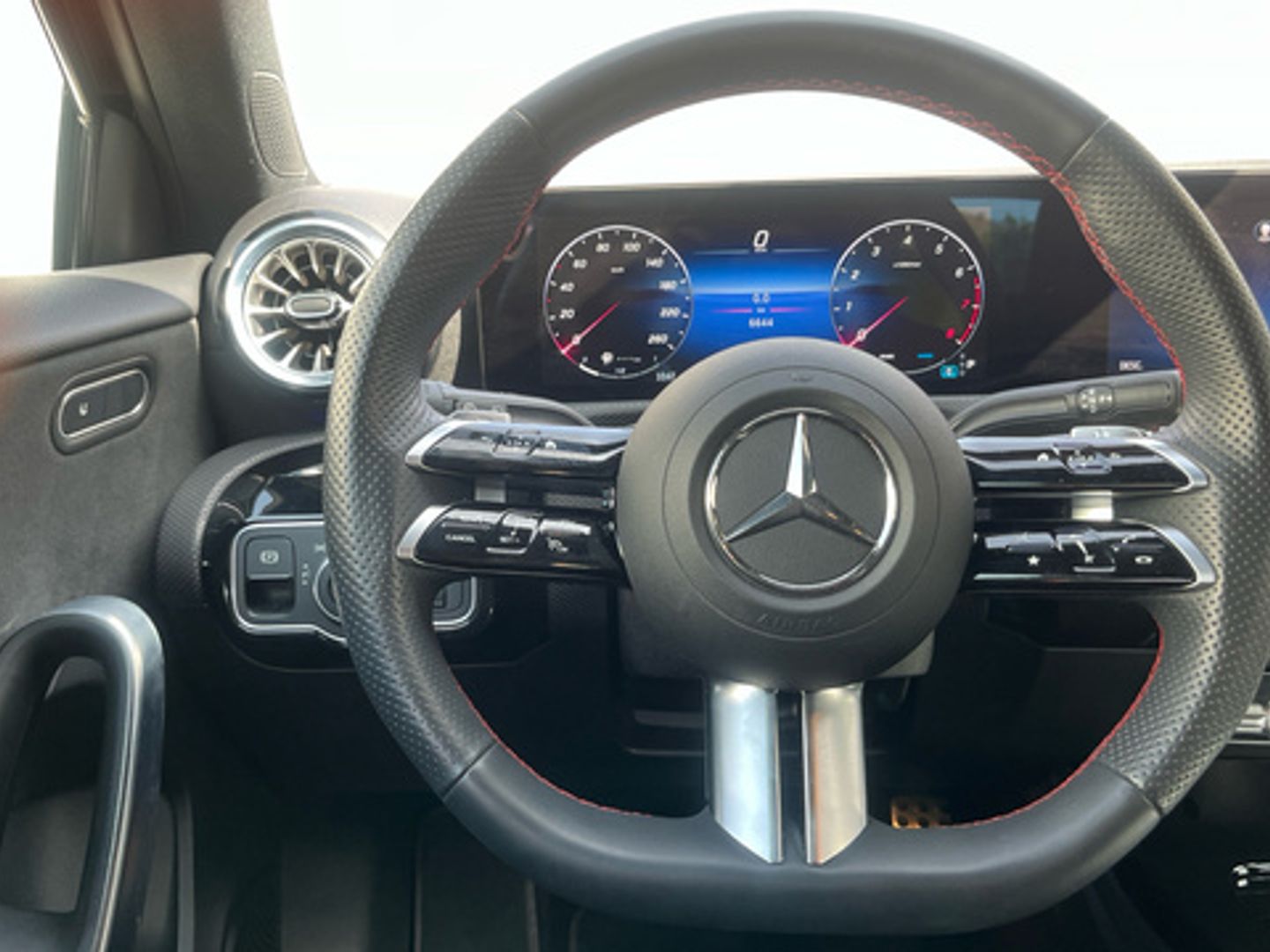 Mercedes-Benz Clase A 180 100 kW (136 CV)