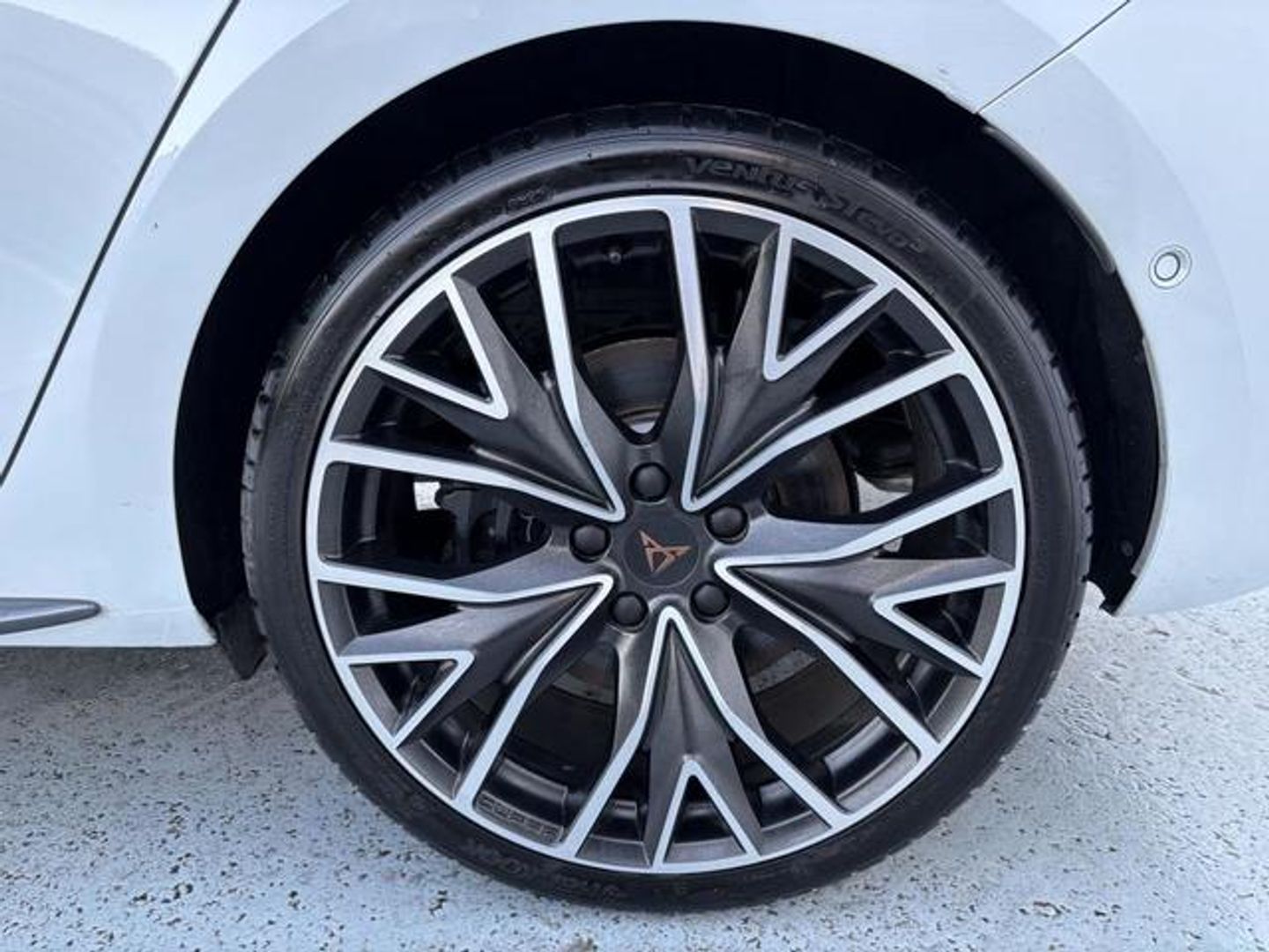 CUPRA León 2.0 TSI VZ DSG 180 kW (245 CV)