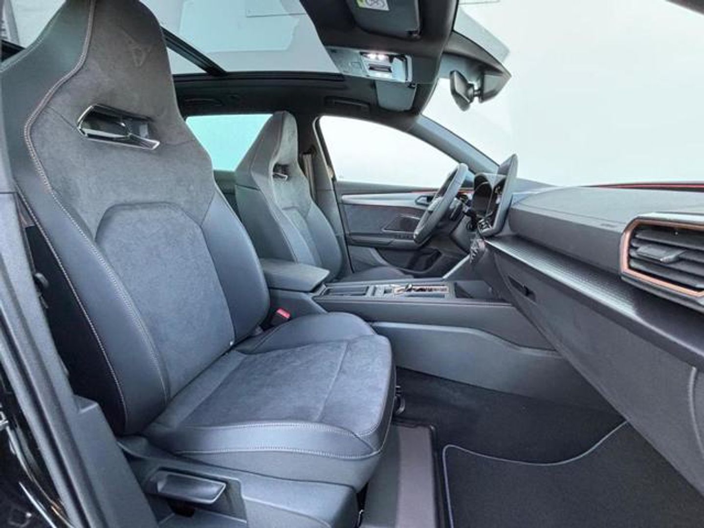 CUPRA Leon Sportstourer 1.5 eTSI DSG 110 kW (150 CV)