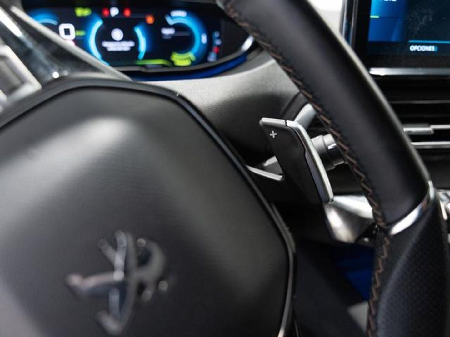 Peugeot 3008 Hybrid 225 GT e-EAT8 165 kW (225 CV)