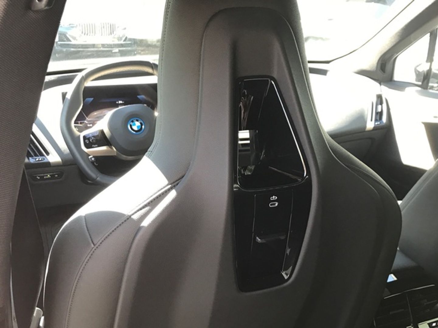 BMW iX xDrive40 240 kW (326 CV)