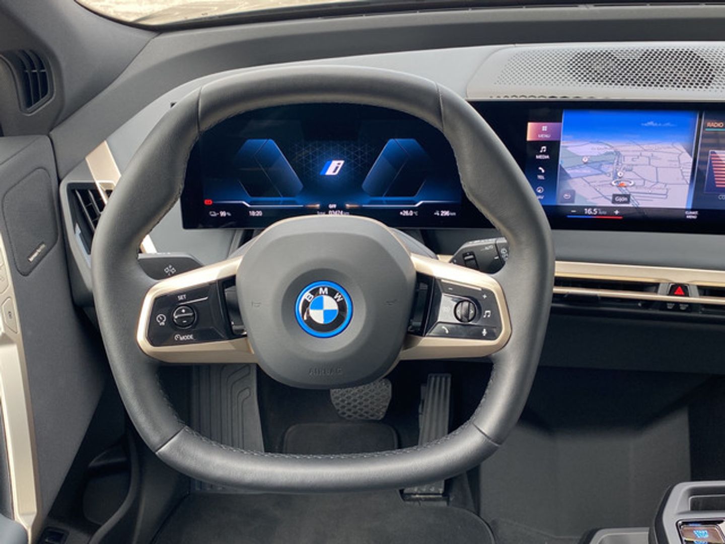 BMW iX xDrive40 240 kW (326 CV)