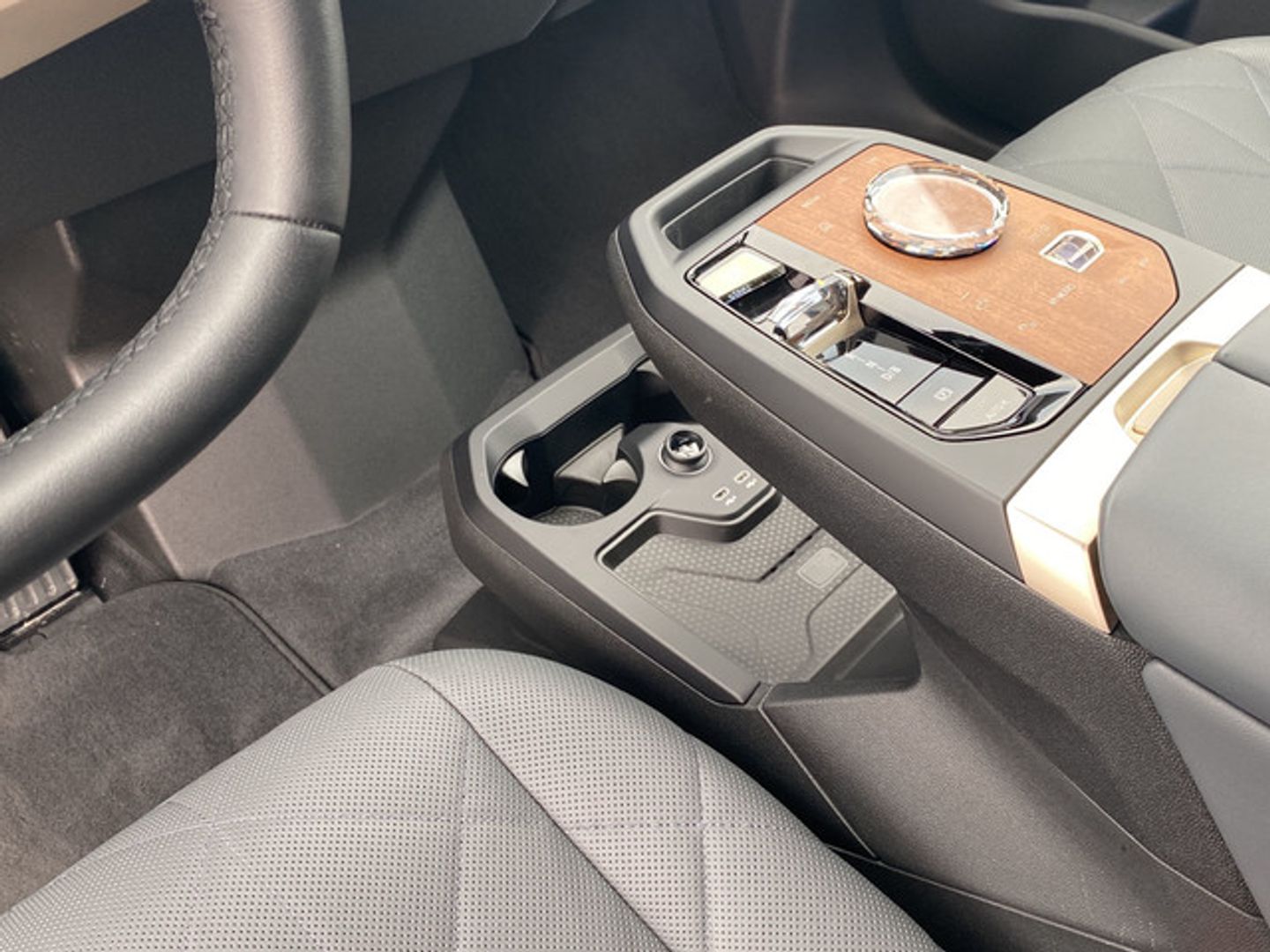 BMW iX xDrive40 240 kW (326 CV)