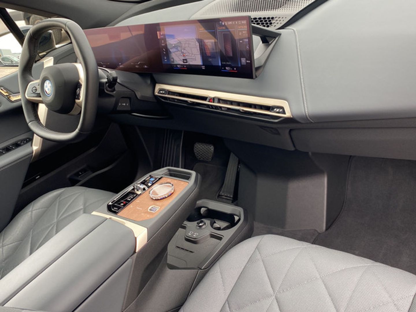 BMW iX xDrive40 240 kW (326 CV)