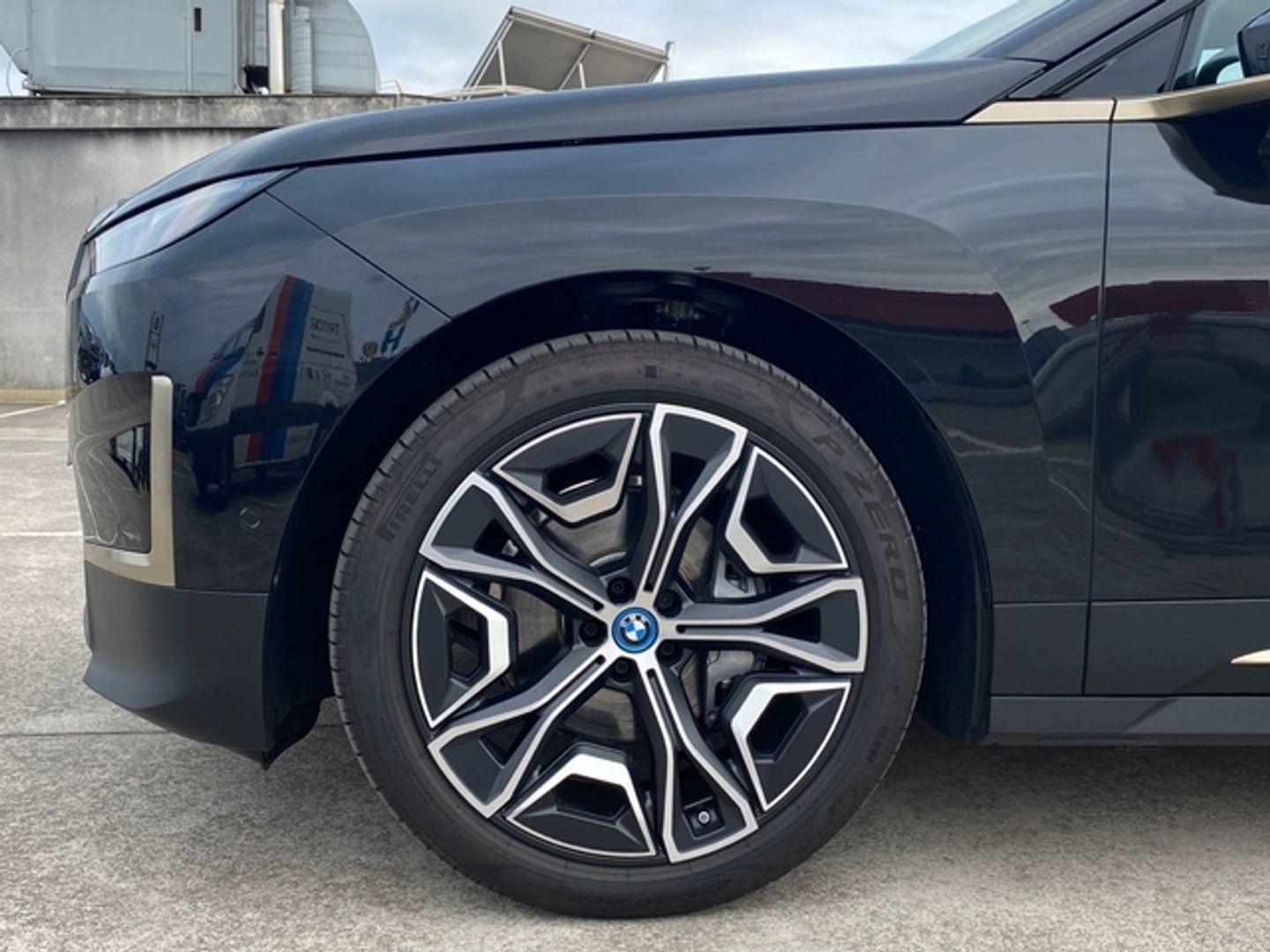 BMW iX xDrive40 240 kW (326 CV)