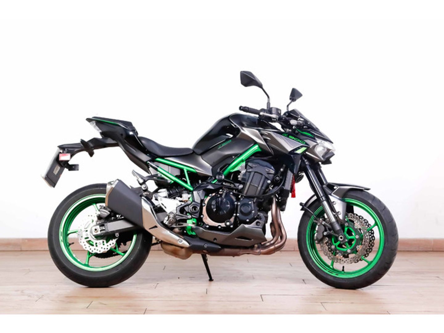 Kawasaki Z900 Negro Motorcycle