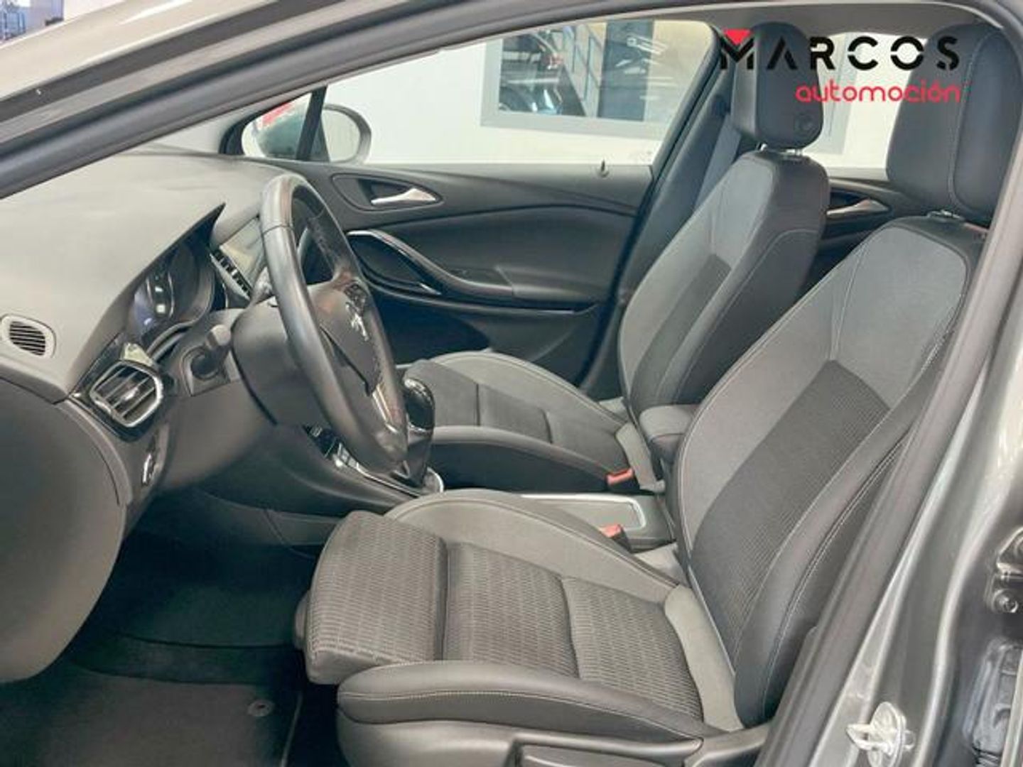 Opel Astra 1.2 Turbo SHR Elegance 107 kW (145 CV)