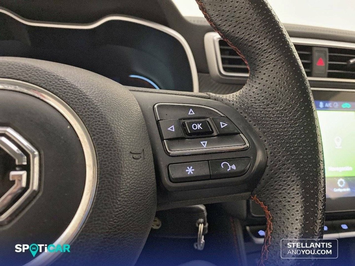MG ZS 1.5 Luxury 78 kW (106 CV)