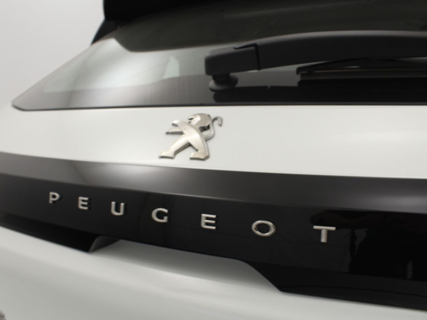 Peugeot 208 BlueHDi 100 Active Pack 75 kW (100 CV)