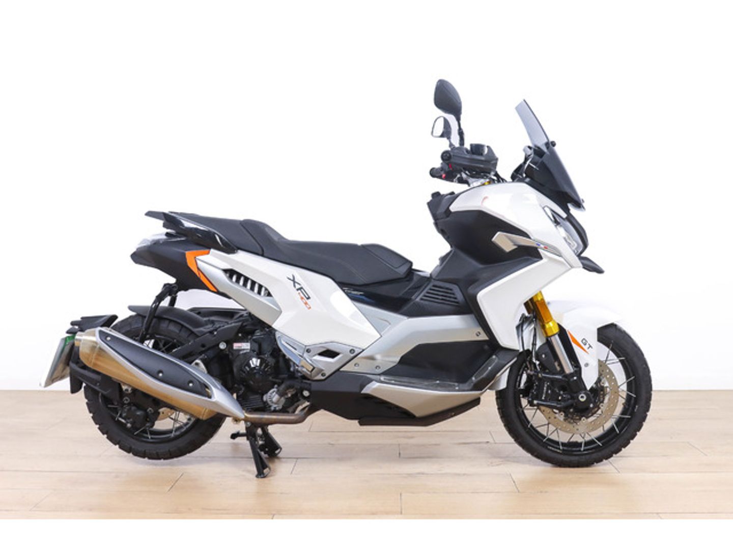 Peugeot XP 400 GT Blanco Motorcycle