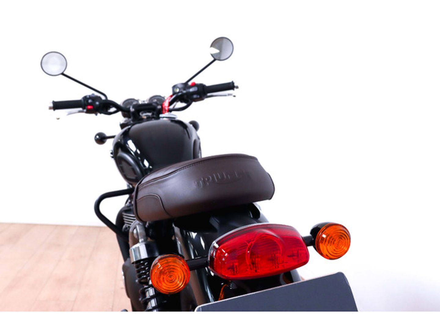 Triumph Bonneville T 120 Black