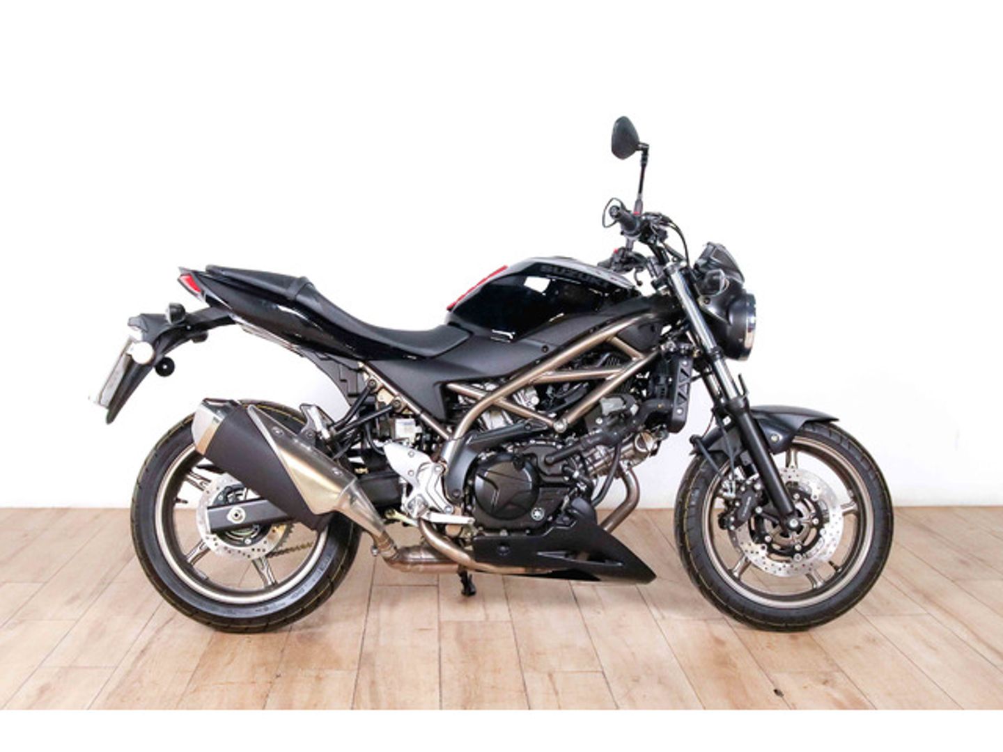 Suzuki SV650 Negro Motorcycle