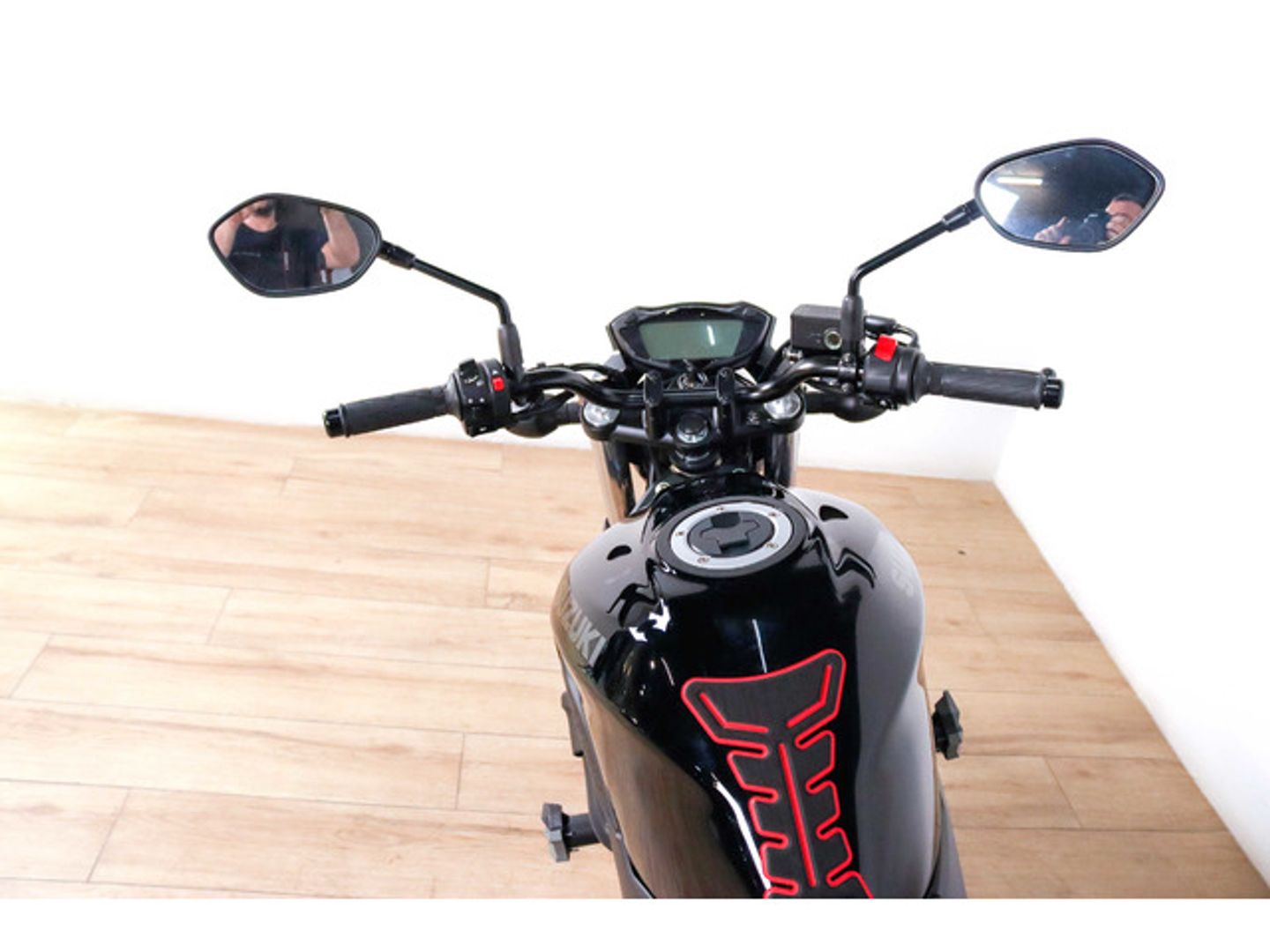 Suzuki SV650