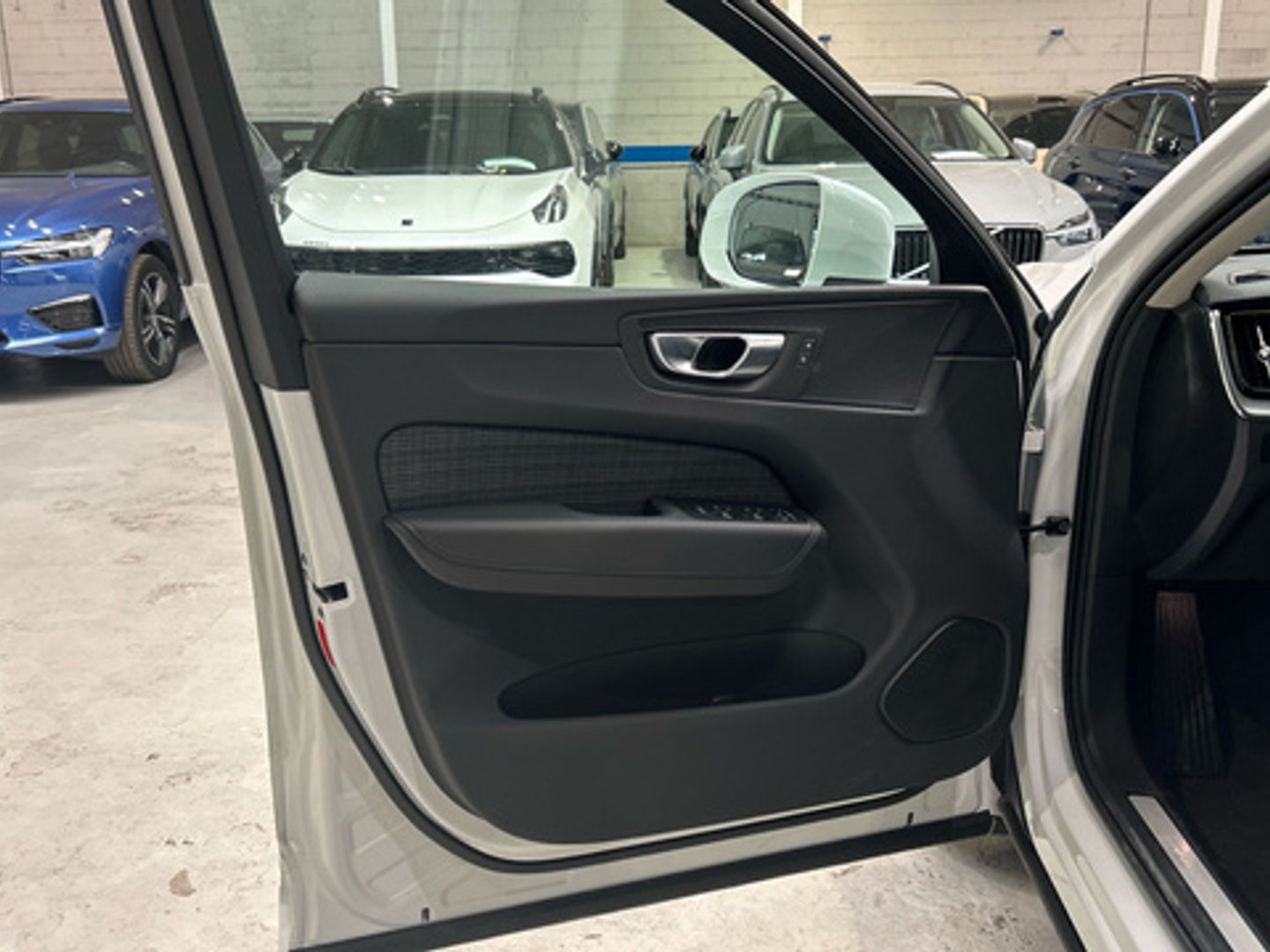 Volvo XC60 T6 Recharge Core AWD Auto 257 kW (350 CV)