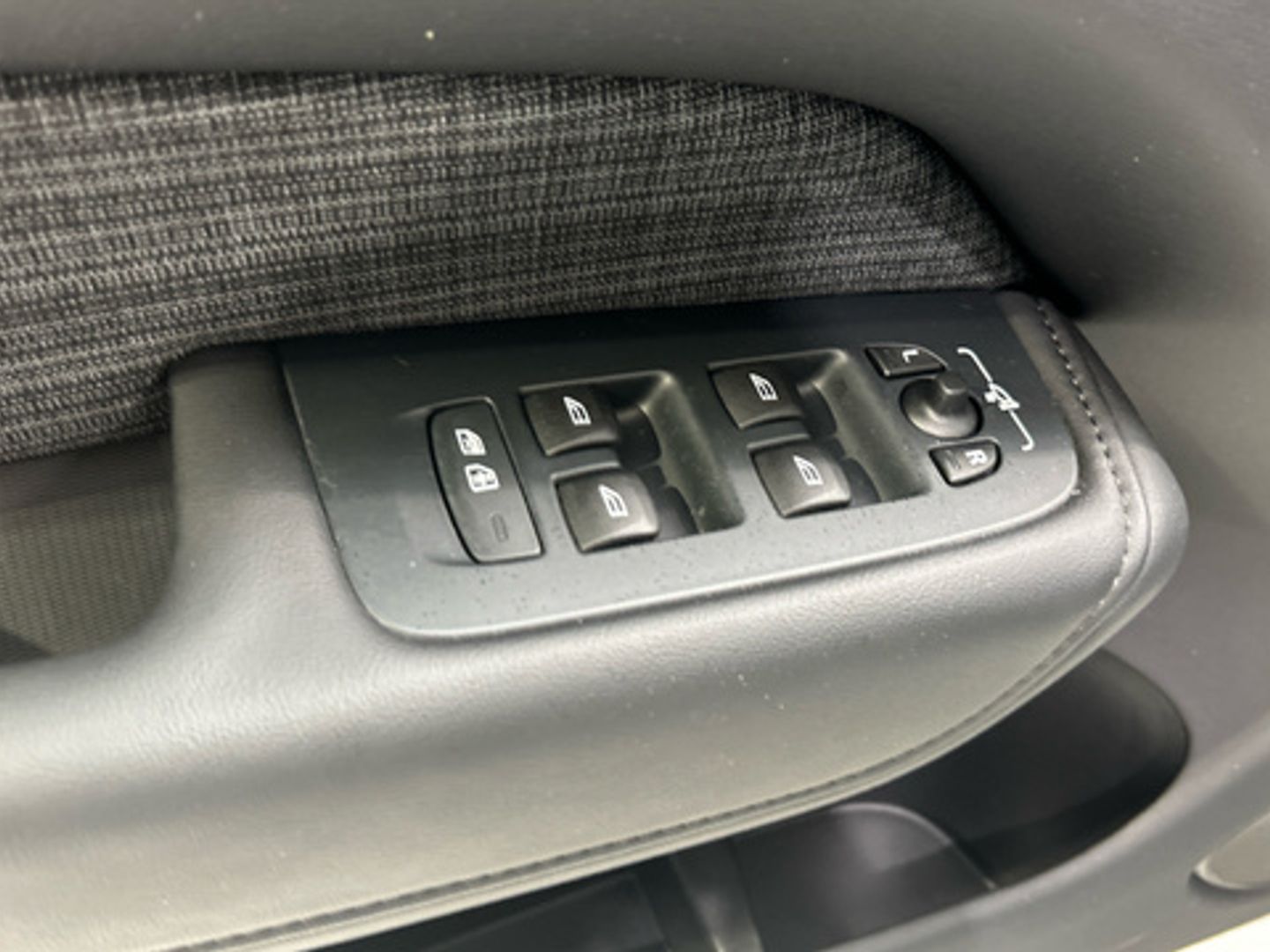 Volvo XC60 T6 Recharge Core AWD Auto 257 kW (350 CV)