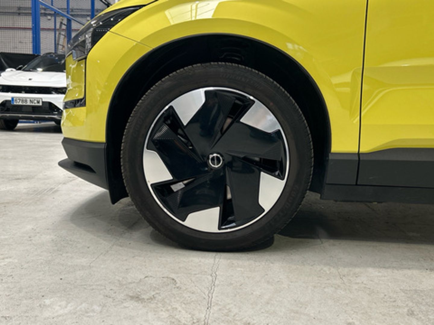 Volvo EX30 Single Motor Extended Range Plus Auto 200 kW (272 CV)