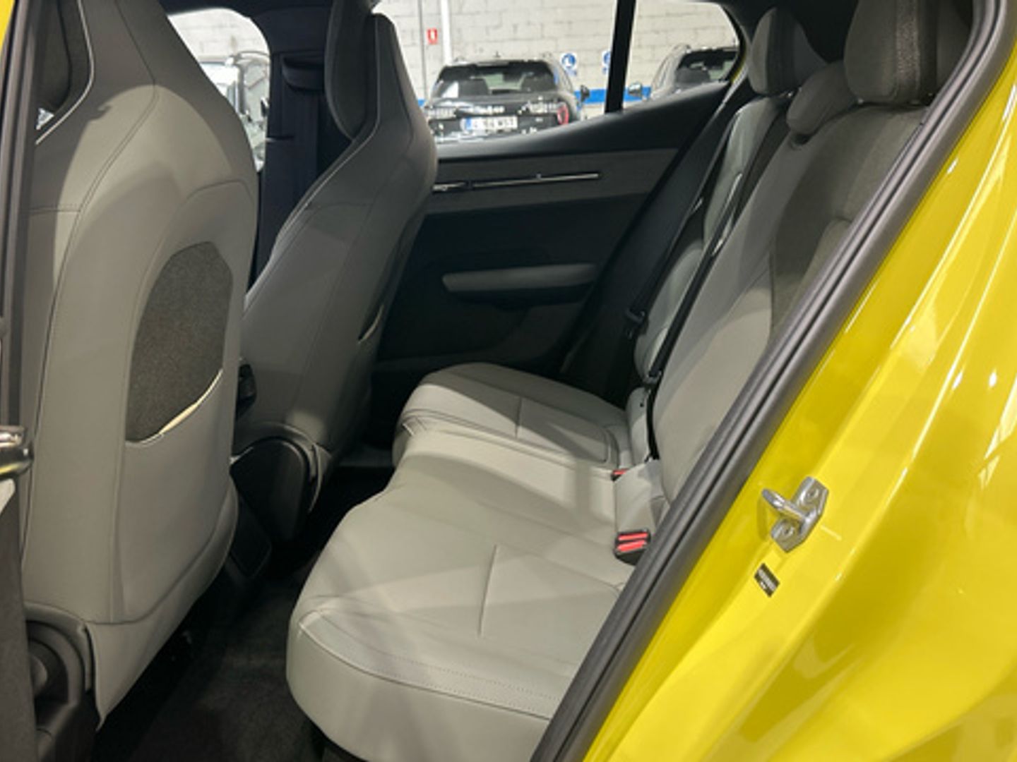 Volvo EX30 Single Motor Extended Range Plus Auto 200 kW (272 CV)